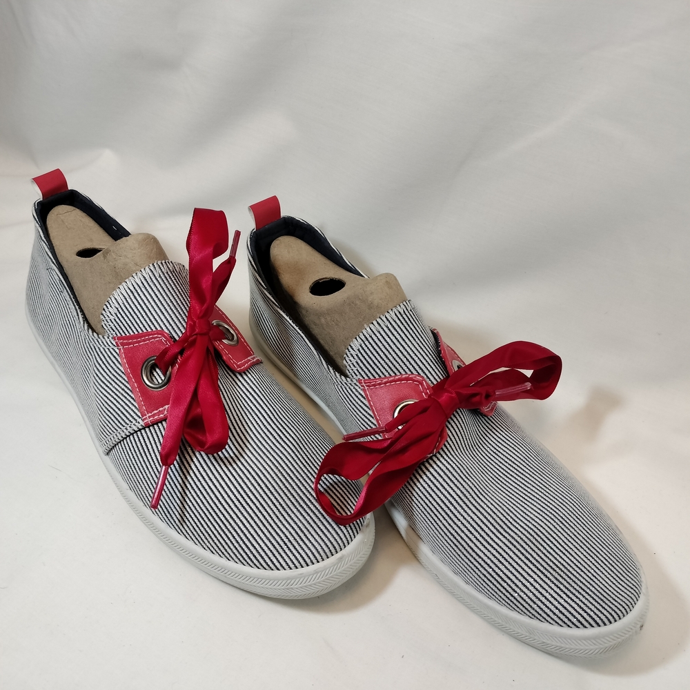 dELiA*s Women's Striped‎ Sneakers with Red Accents - Picture 5 of 7
